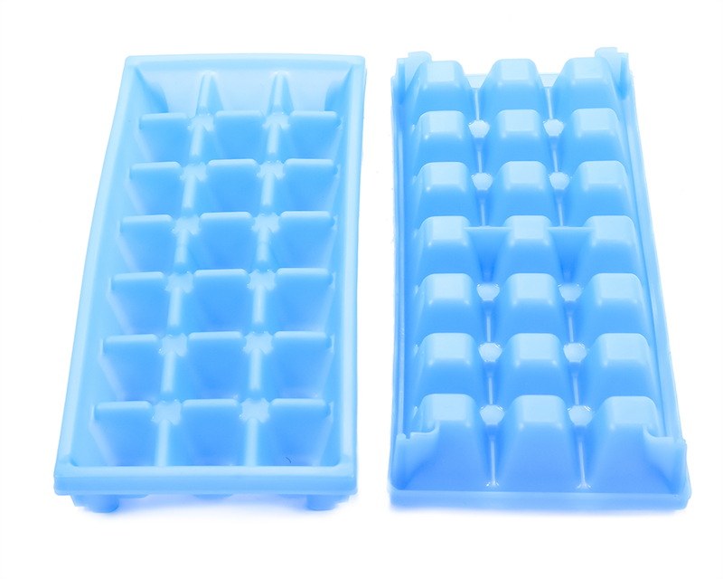 Camco 44100 Ice Cube Tray, 21 Mini Cubes 9" X 4" X 1" Plastic Set Of 2