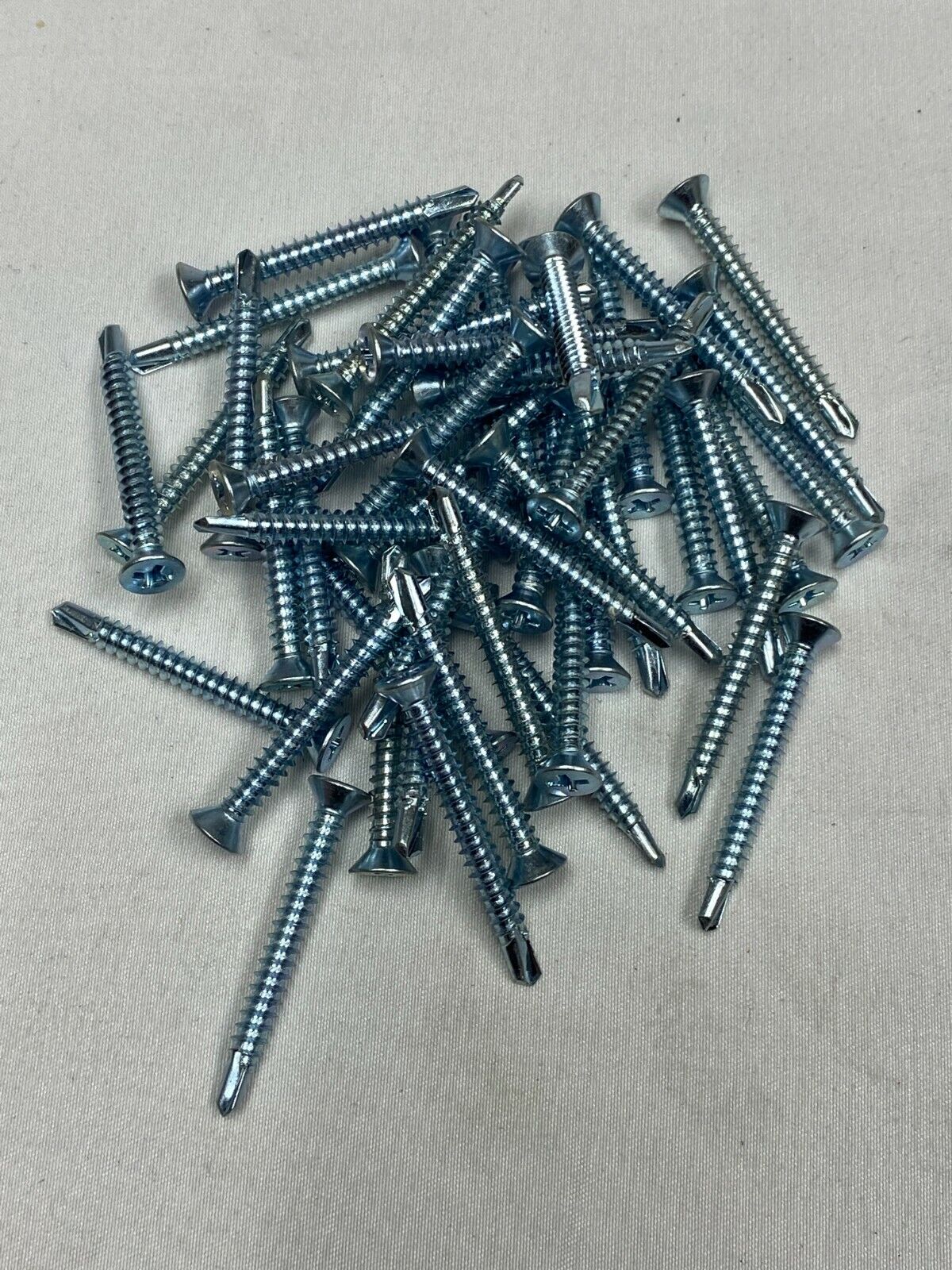 100 Pack #8 1-1/2" Self Tapping Phillips Drive Flat Head Zinc Finish