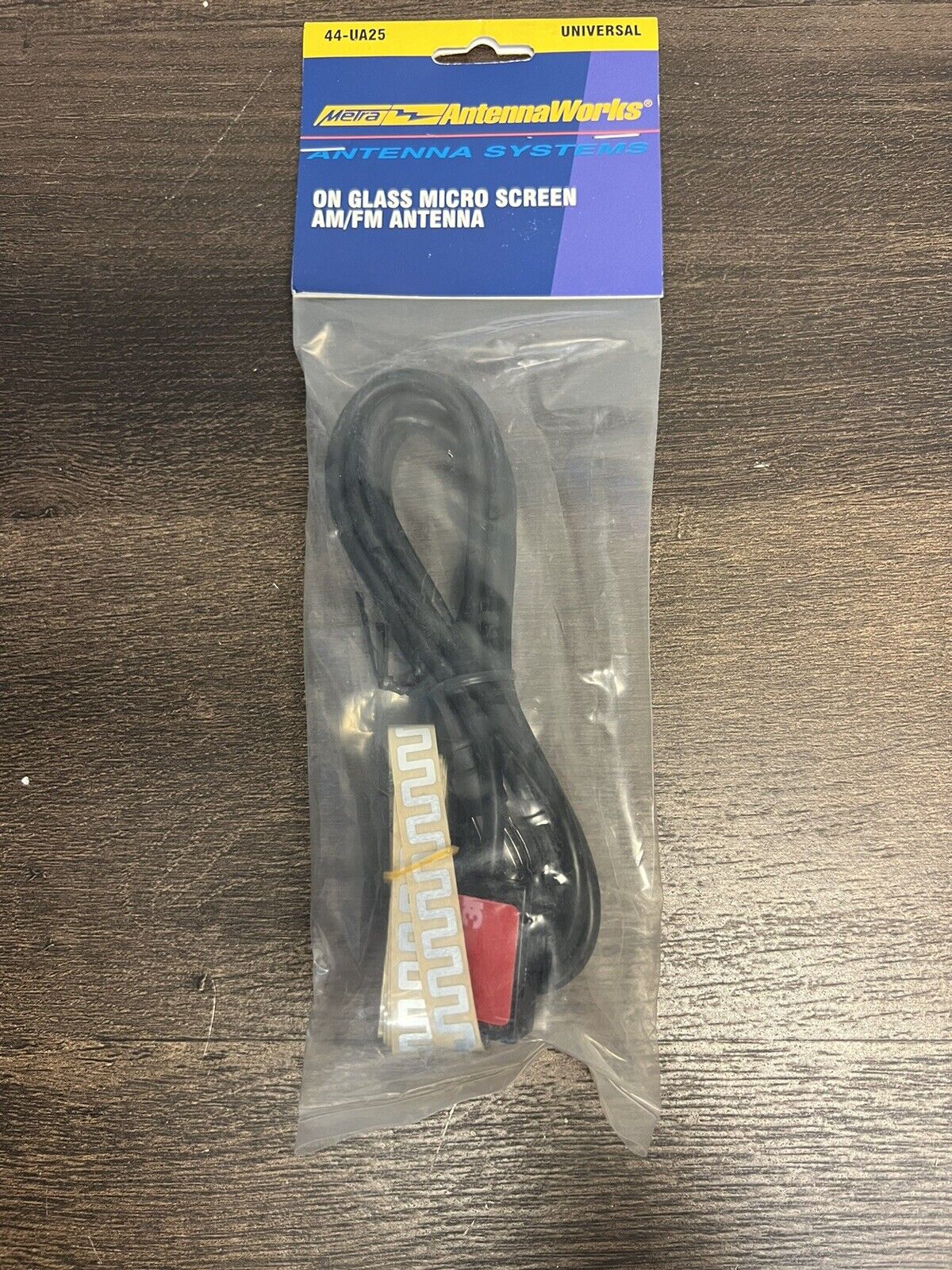 Antenna Works Universal On Glass Micro Screen AM/FM Antenna 44-UA25